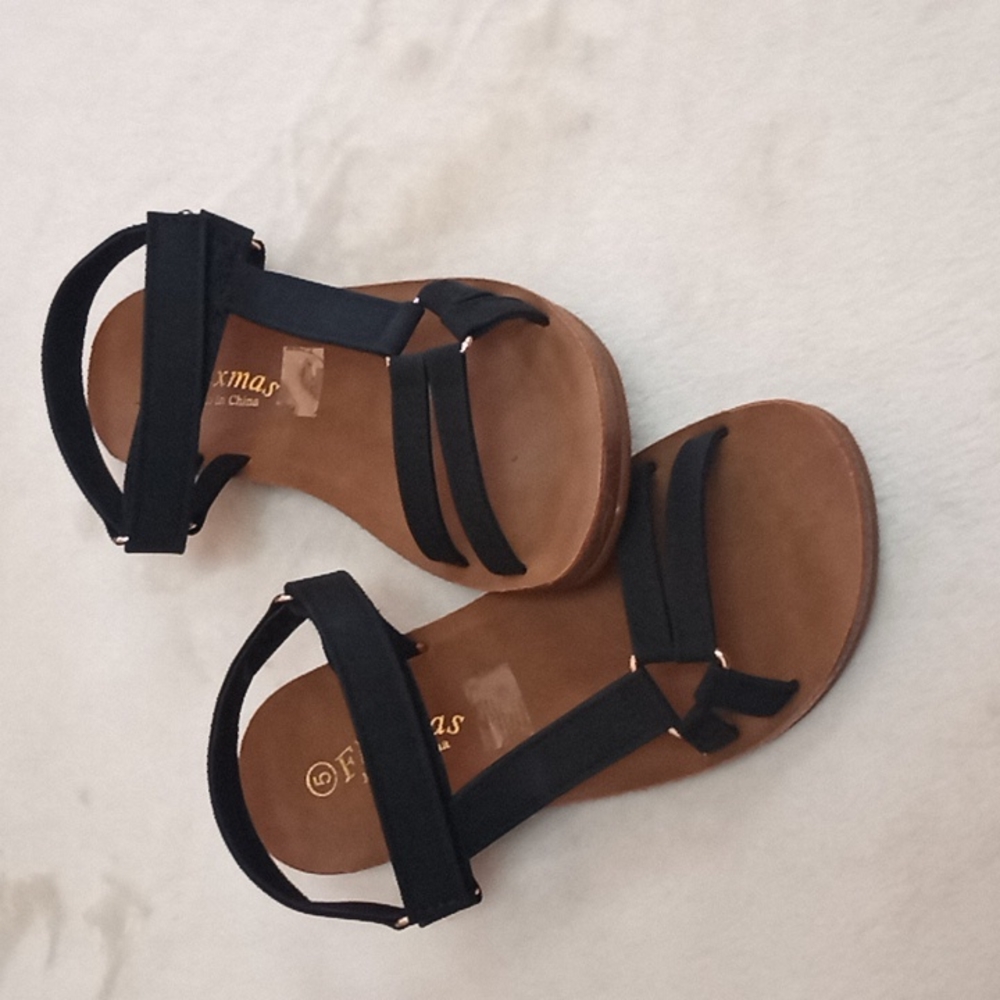 black fashion sandals